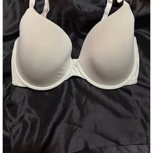 Victoria’s Secret T-Shirt Lined Demi Bra
